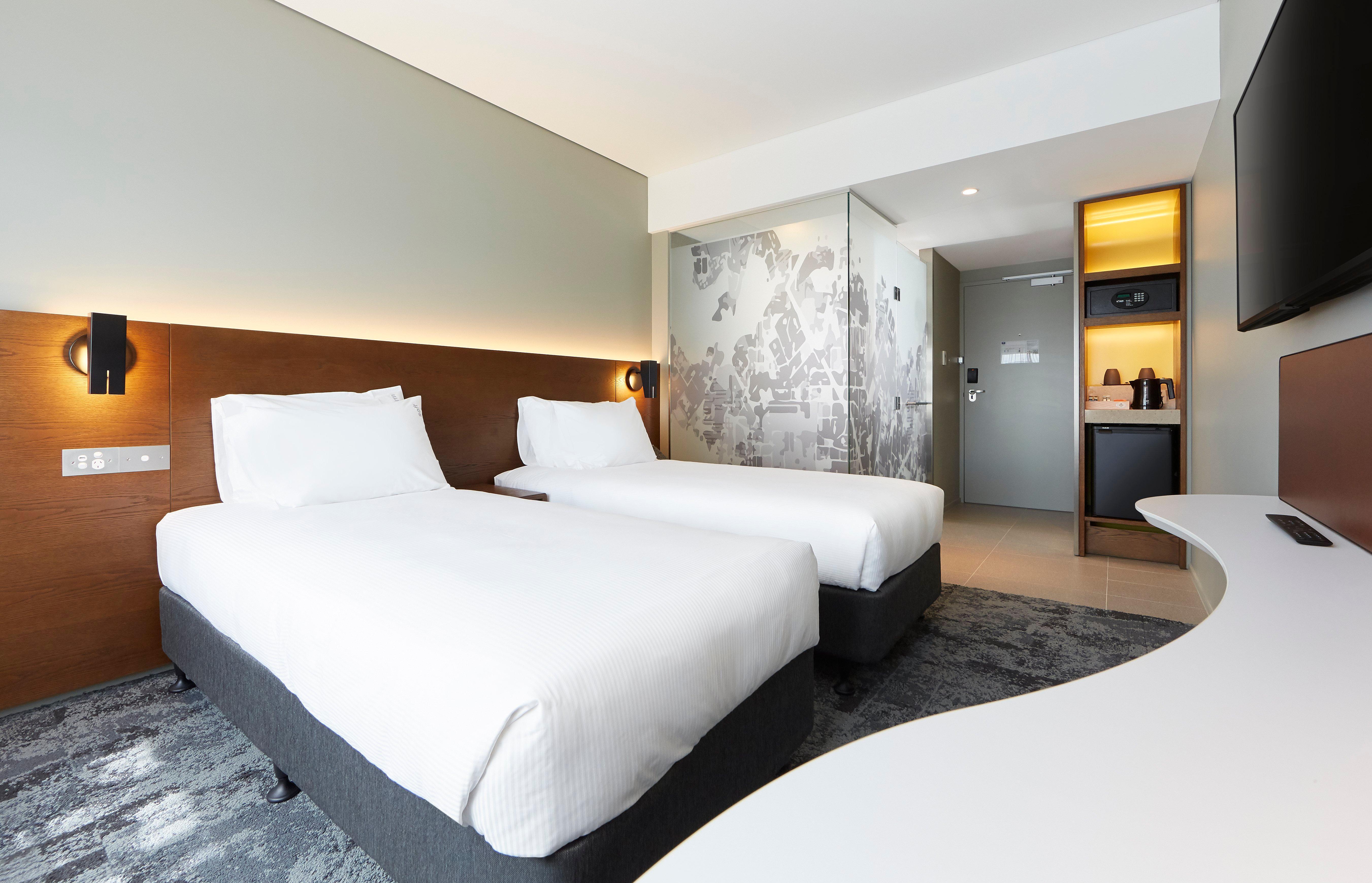 Express By Ihg Hotel 4*